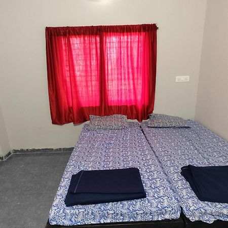 Aadishkti Bhakt Nivas Ξενοδοχείο Tuljapur Εξωτερικό φωτογραφία